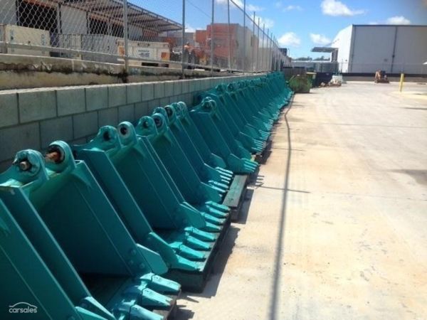 KOBELCO SK135SR-2 image