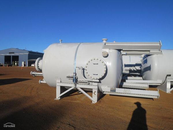 2013 KADOR ENGINEERING PRESSURE TANKER image