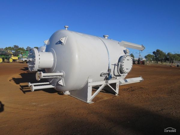 2013 KADOR ENGINEERING PRESSURE TANKER image