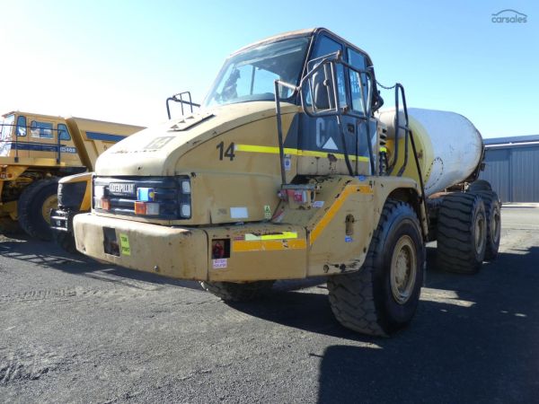2007 Caterpillar 730 AGITATOR image