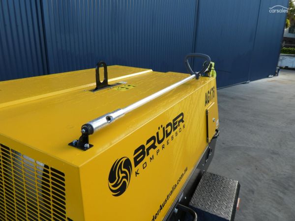 2024 BRUDER AG176 TRAILER MOUNTED image