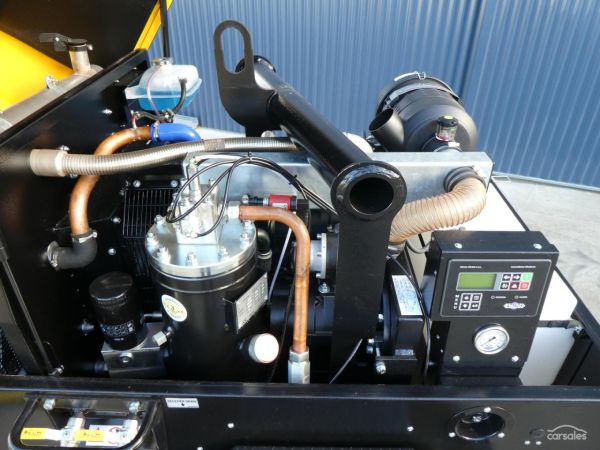 2024 BRUDER AG176 TRAILER MOUNTED image