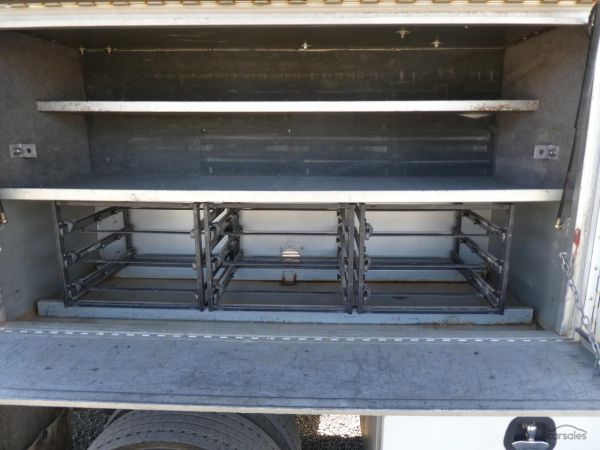 2012 ISUZU NPR 400 image