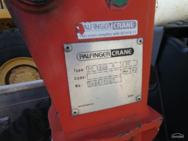 2012 ISUZU NPR 400 image