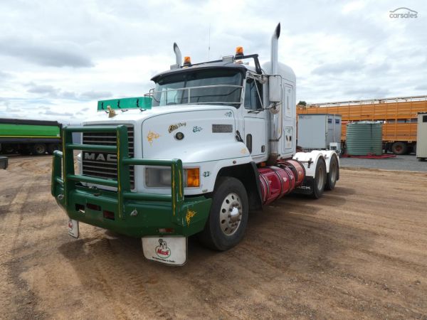 1993 MACK CHR ELITE image