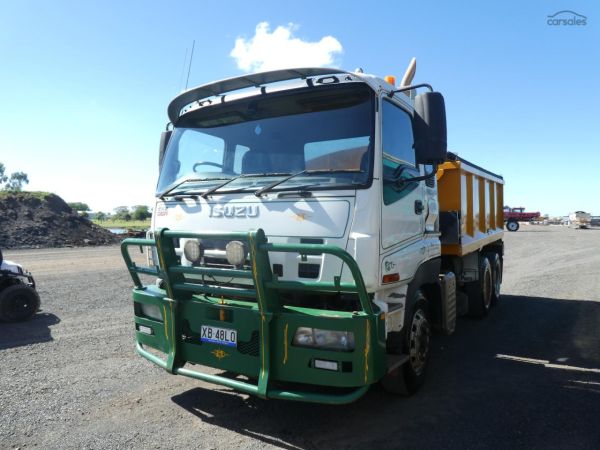 2010 ISUZU CXZ GIGA image