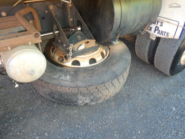 2010 ISUZU CXZ GIGA image