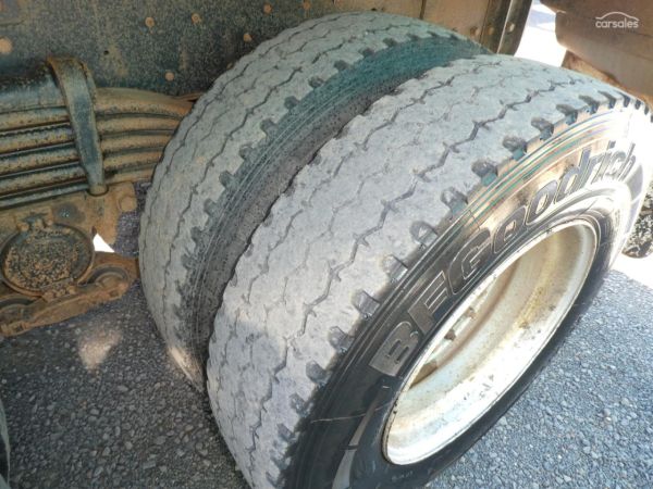 2010 ISUZU CXZ GIGA image