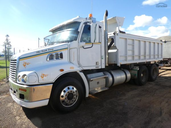 2012 FREIGHTLINER CST112 image