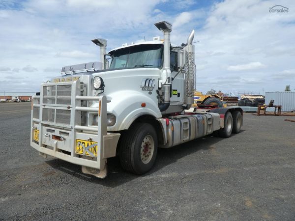 2013 MACK  TITAN image