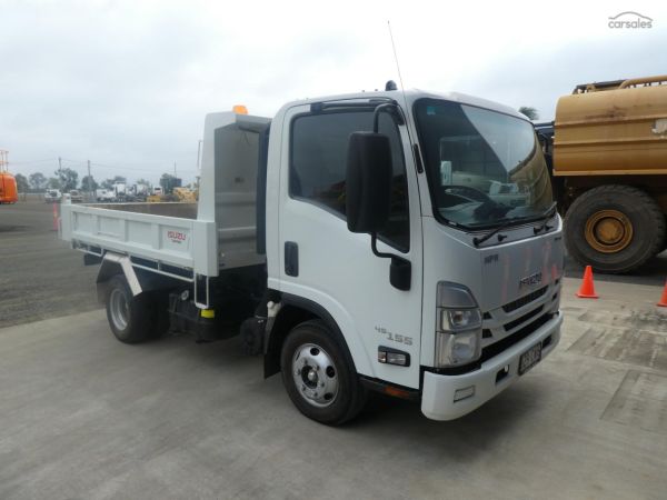 2021 ISUZU  NPR 4X2 image