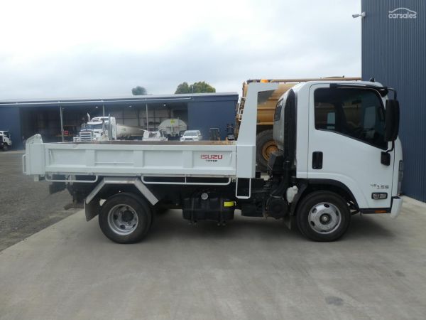 2021 ISUZU  NPR 4X2 image