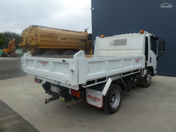 2021 ISUZU  NPR 4X2 image