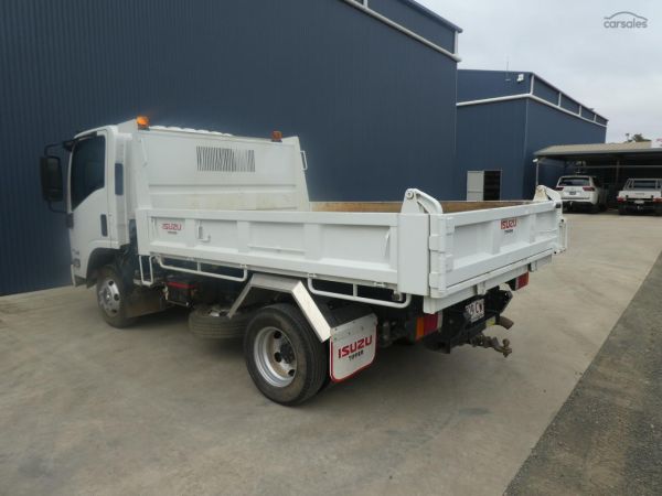 2021 ISUZU  NPR 4X2 image