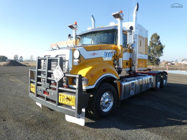 2019 MACK  CLXT TITAN image