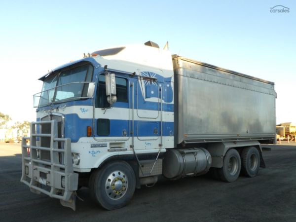 1998 Kenworth K100G image