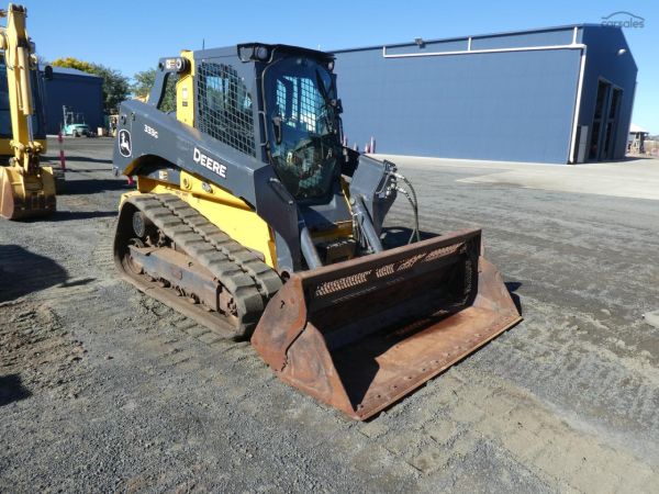 2020 John Deere 333G image