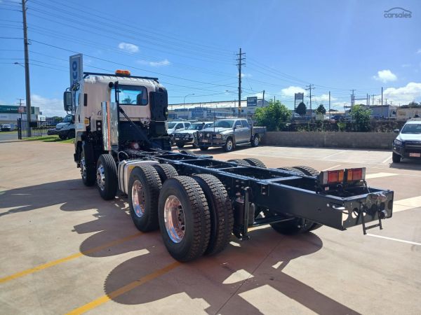 2025 Isuzu FYJ 300-350 AGI SPEC image