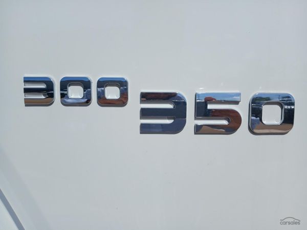 2025 Isuzu FYJ 300-350 AGI SPEC image