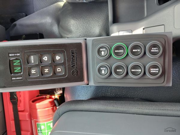 2025 Isuzu FYJ 300-350 AGI SPEC image