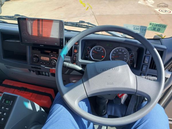 2025 Isuzu FYJ 300-350 AGI SPEC image