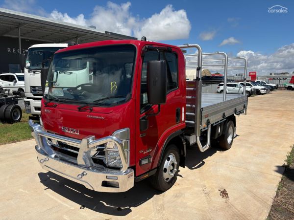 2025 Isuzu N Series NPR 45/55-155 Tradepack image