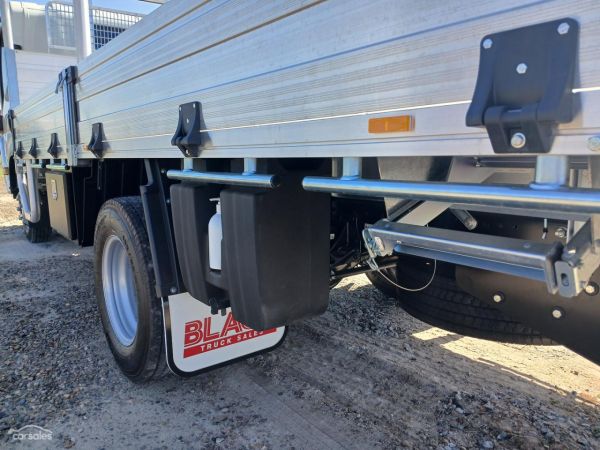 2025 Isuzu N Series NPR 45/55-155 Tradepack image