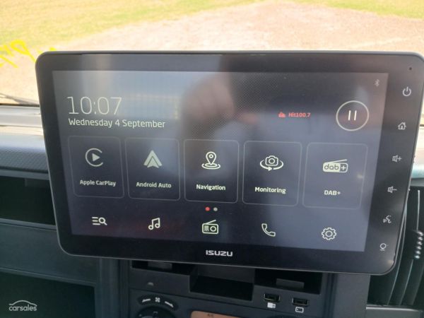 2025 Isuzu N Series NPR 45/55-155 Tradepack image