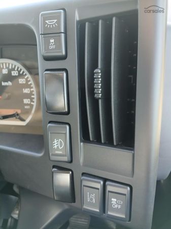 2025 Isuzu N Series NPR 45/55-155 Tradepack image