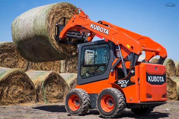 2024 Kubota SSV75 image