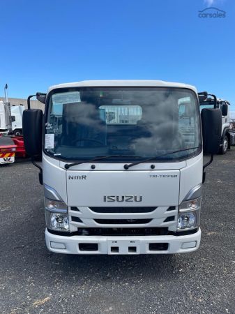2024 Isuzu NMR 45/60-150 Amt Tri-Tipper NMR image
