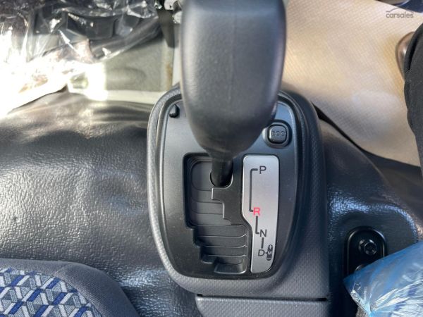 2024 Isuzu NMR 45/60-150 Amt Tri-Tipper NMR image