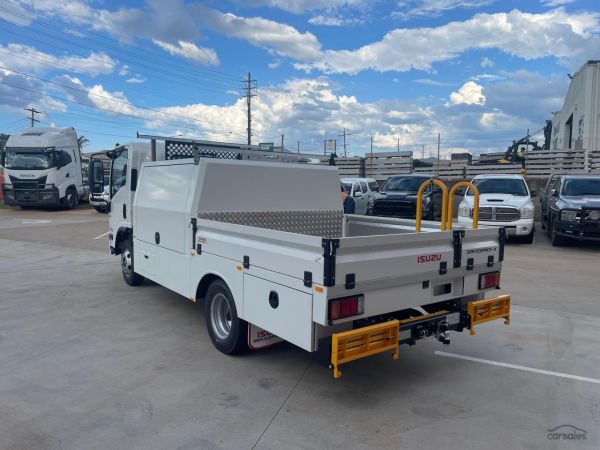 2025 Isuzu Npr 45 155 Servicepack-X image