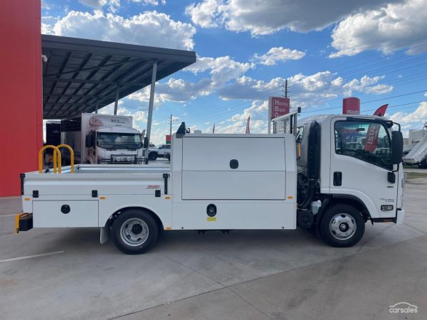 2025 Isuzu Npr 45 155 Servicepack-X image