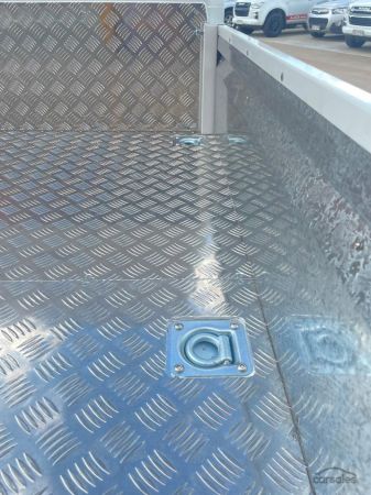 2025 Isuzu Npr 45 155 Servicepack-X image