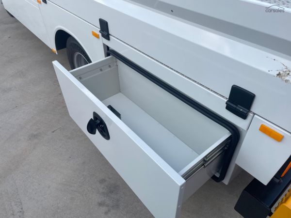 2025 Isuzu Npr 45 155 Servicepack-X image