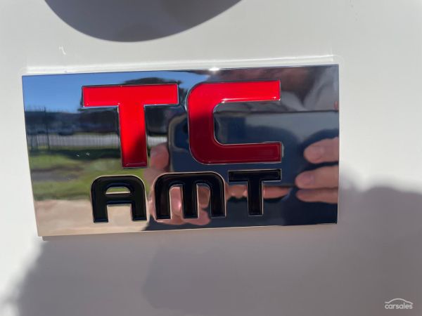 2025 Isuzu Nlr 45-150 Cab Chassis image