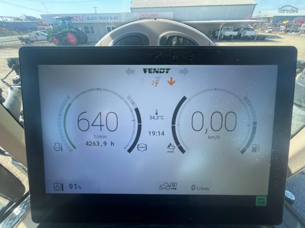 2022 Fendt 933 image