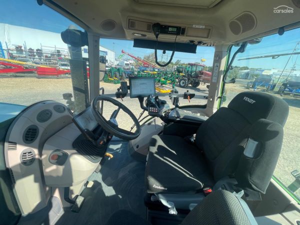 2022 Fendt 933 image