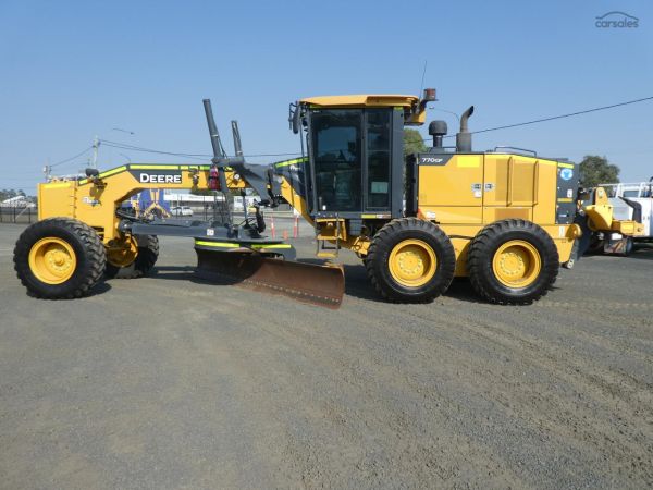 2022 JOHN DEERE 770GP image