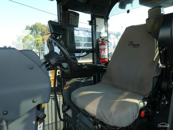 2022 JOHN DEERE 770GP image