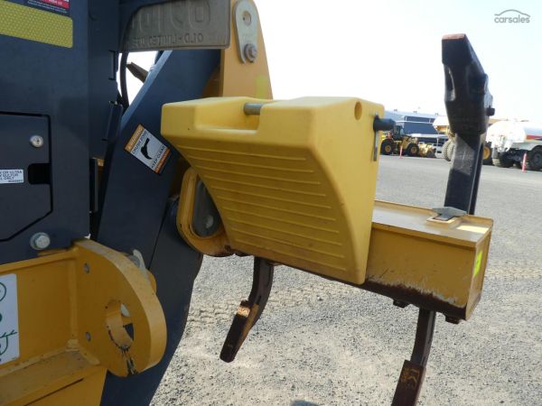 2022 JOHN DEERE 770GP image