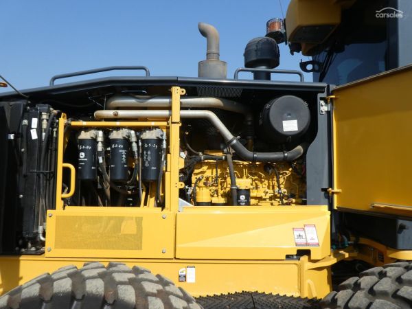 2022 JOHN DEERE 770GP image