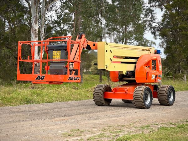 2011 JLG 450AJ Boom Lift image