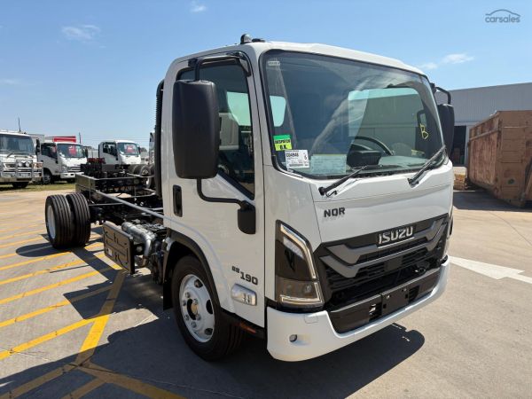 2025 Isuzu Nqr 88-190 image