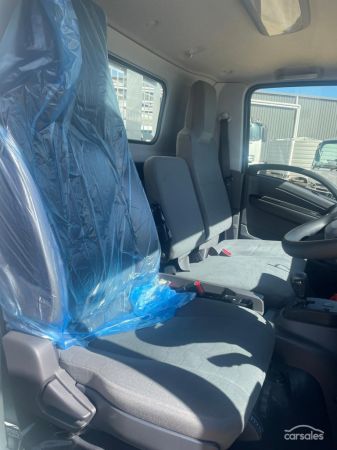 2025 Isuzu Nqr 88-190 image