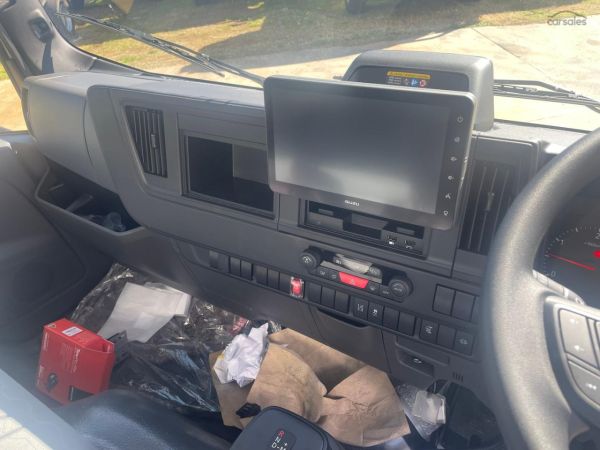 2025 Isuzu Nqr 88-190 image