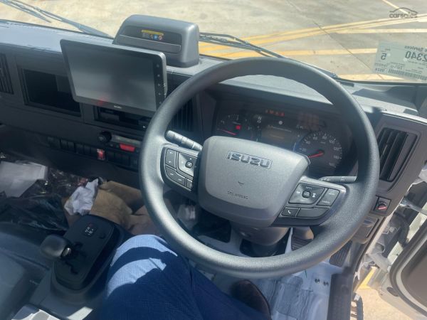 2025 Isuzu Nqr 88-190 image