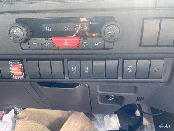 2025 Isuzu Nqr 88-190 image