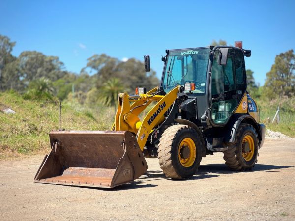 2014 Komatsu WA65-6 Loader/Tool Carrier image
